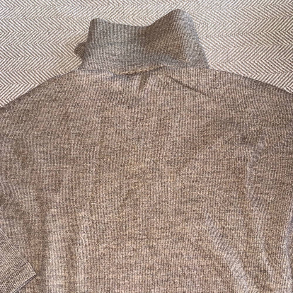 NWT!! $69 OGL Cozy Collared V-Neck Batwing Sleeve Pullover in Heather Taupe S - Picture 12 of 14